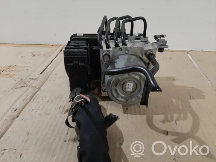 Volvo S90, V90 ABS-pumppu 31680098