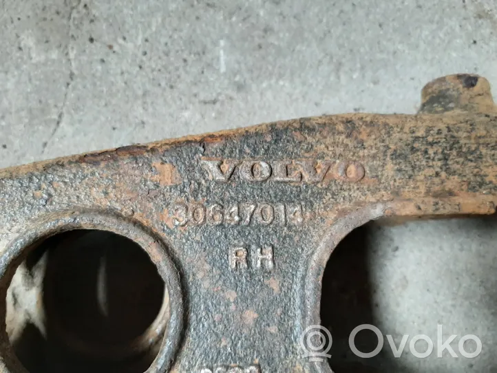 Volvo XC70 Triangle bras de suspension supérieur arrière 30647014