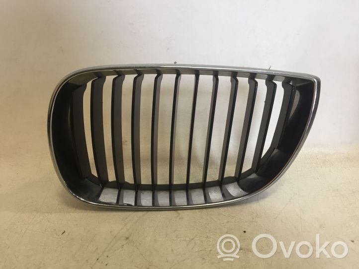 BMW 1 E81 E87 Kratka wlotu powietrza na maskę 511370771299