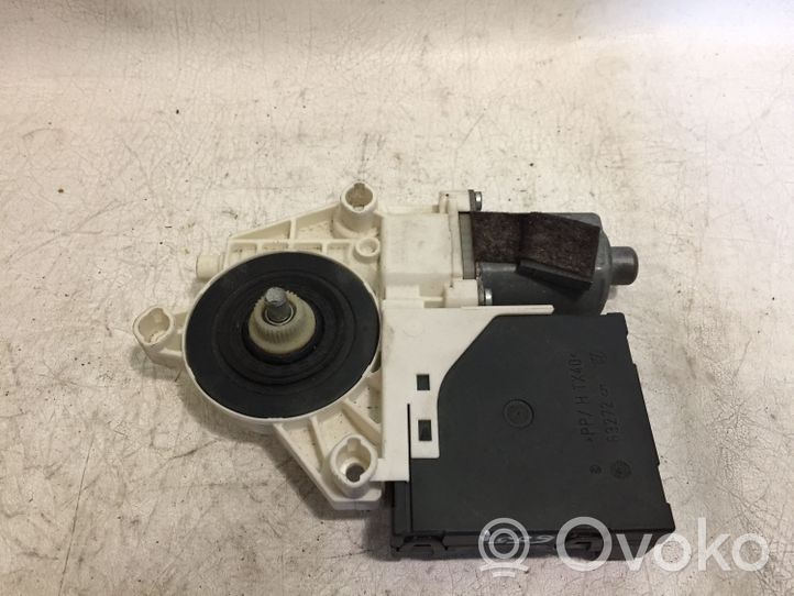 Audi A3 S3 8P Front door window regulator motor 8P0959