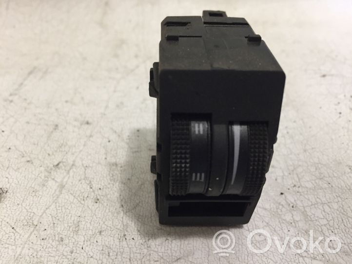 Audi A2 Bouton commande réglage hauteur de phares 8Z0919094