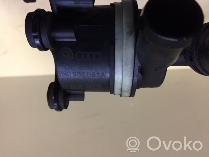 Volkswagen Tiguan Pompe à eau de liquide de refroidissement 5N0985561A