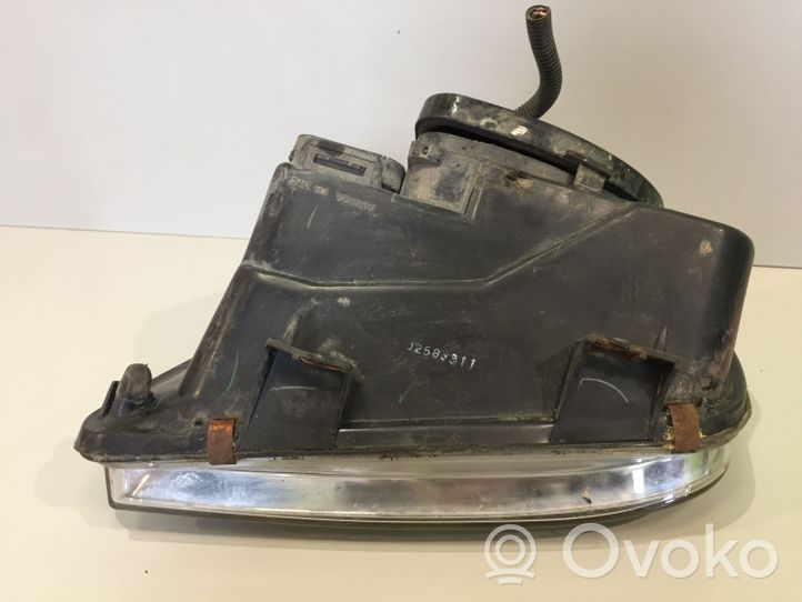 Volkswagen Bora Lampa przednia 083411106R