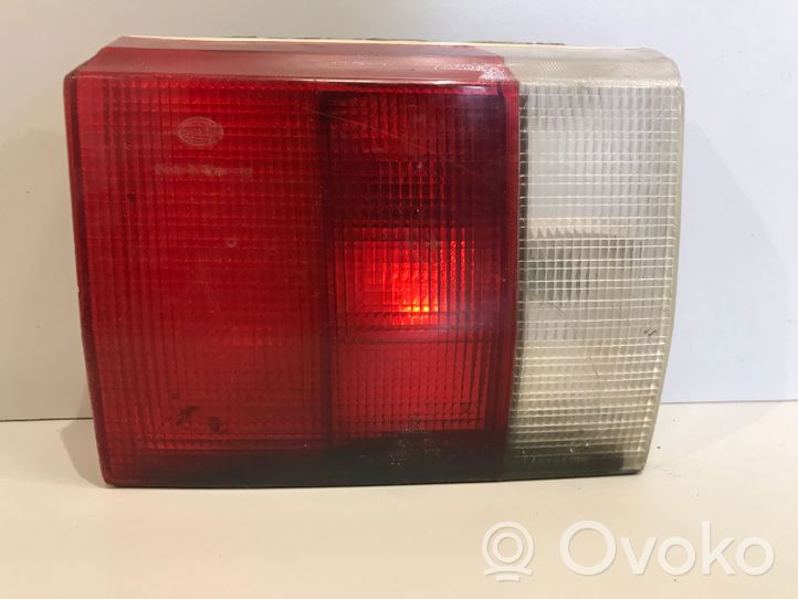 Audi 80 90 B3 Luci posteriori del portellone del bagagliaio 893945093