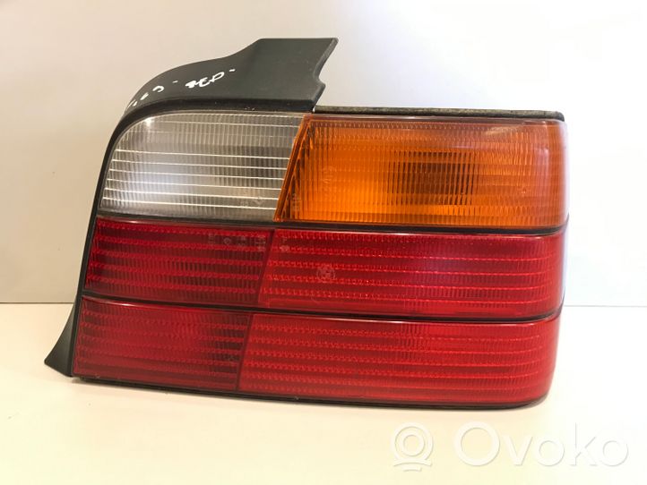 BMW 3 E36 Lampa tylna 