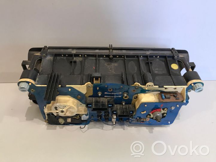 Audi 80 90 S2 B4 Tachimetro (quadro strumenti) 81117331