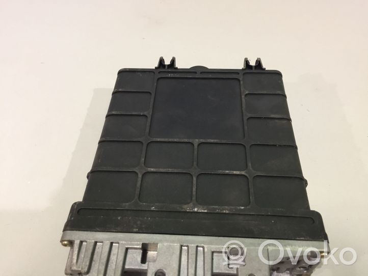 Audi 80 90 S2 B4 Calculateur moteur ECU 039906024D