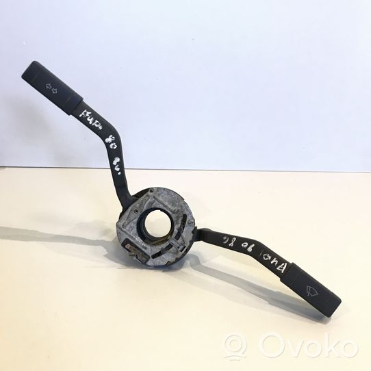 Audi 80 90 B2 Leva/interruttore dell’indicatore di direzione e tergicristallo 81195353C