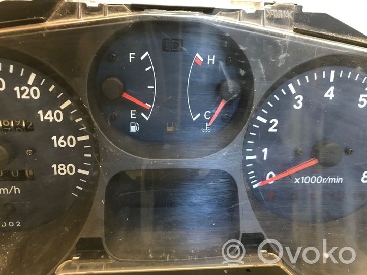Toyota RAV 4 (XA10) Compteur de vitesse tableau de bord 8301042110