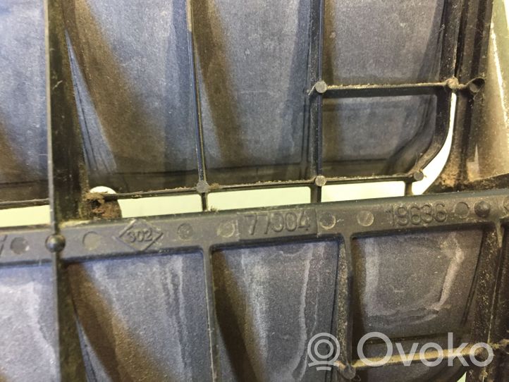 Opel Vivaro Ventiliacinės grotelės 7700838358