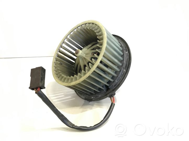 Audi A4 S4 B5 8D Ventola riscaldamento/ventilatore abitacolo 893819021