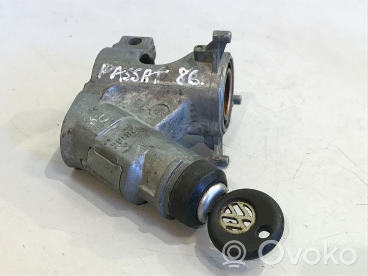 Volkswagen PASSAT B3 Cerradura de encendido 171905851