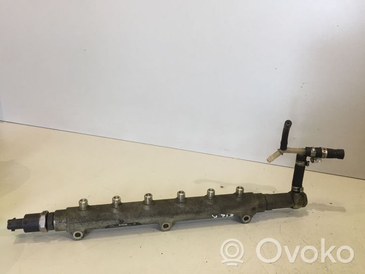 Volvo XC70 Tuyau de conduite principale de carburant 8658252