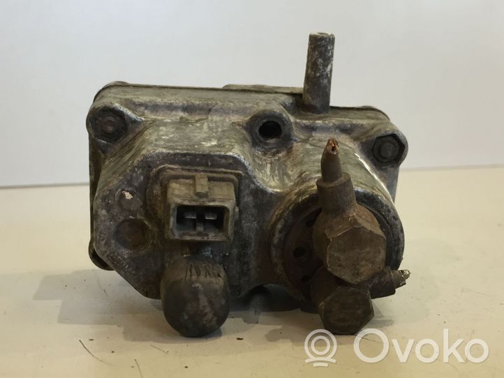 Audi 100 200 5000 C3 Regulator ciśnienia paliwa 034133403