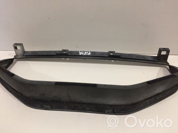 BMW 3 E30 Cornice cruscotto 88374041