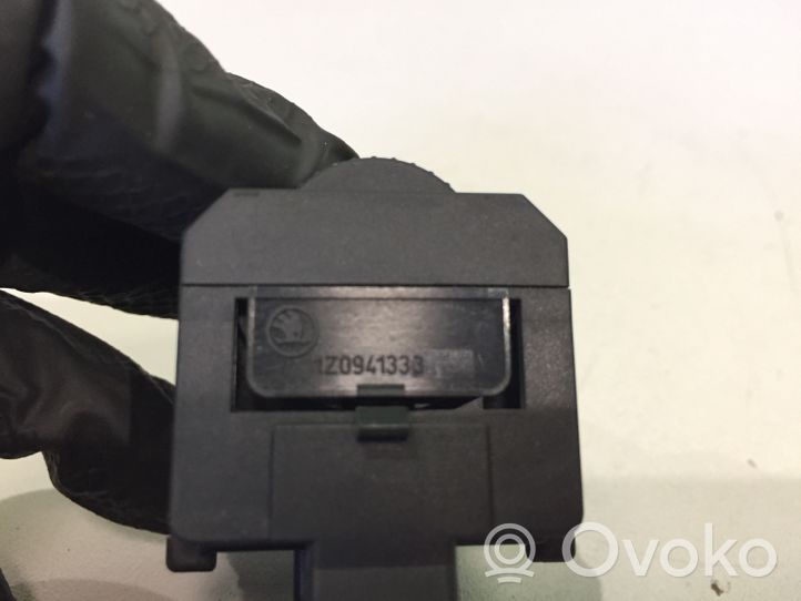 Skoda Octavia Mk2 (1Z) Headlight level height control switch 1Z0941333