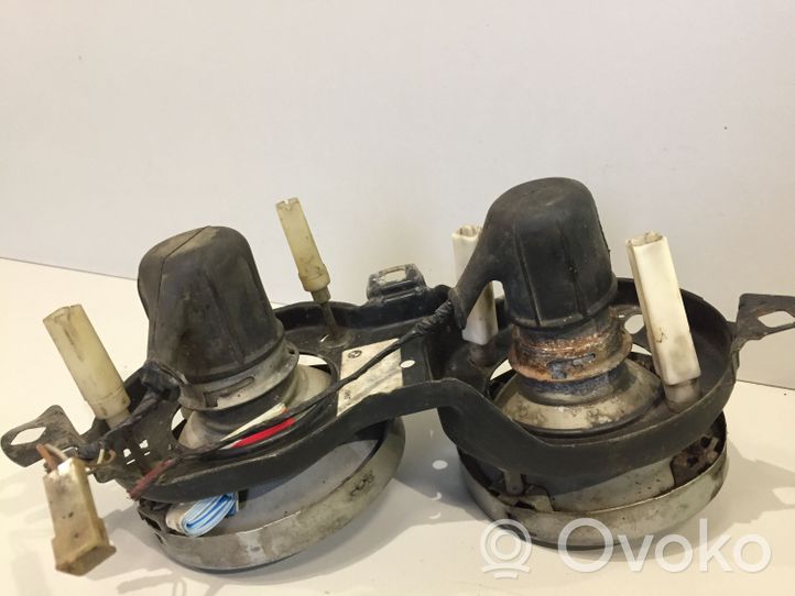 BMW 3 E30 Lampa przednia 305126082