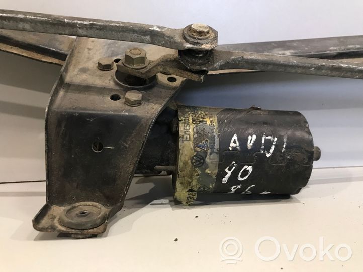 Audi 80 90 B2 Etupyyhkimen vivusto ja moottori 811955113L