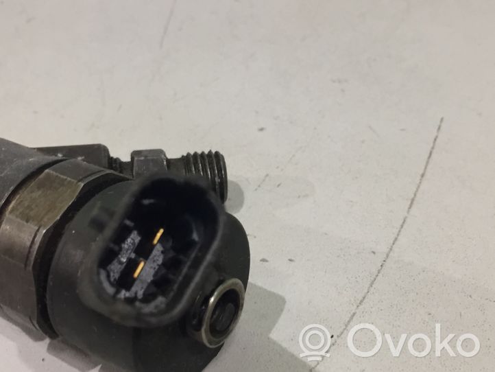 Hyundai Trajet Fuel injector 0445110064