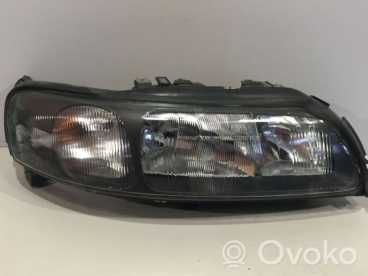 Volvo XC70 Faro/fanale 8693548