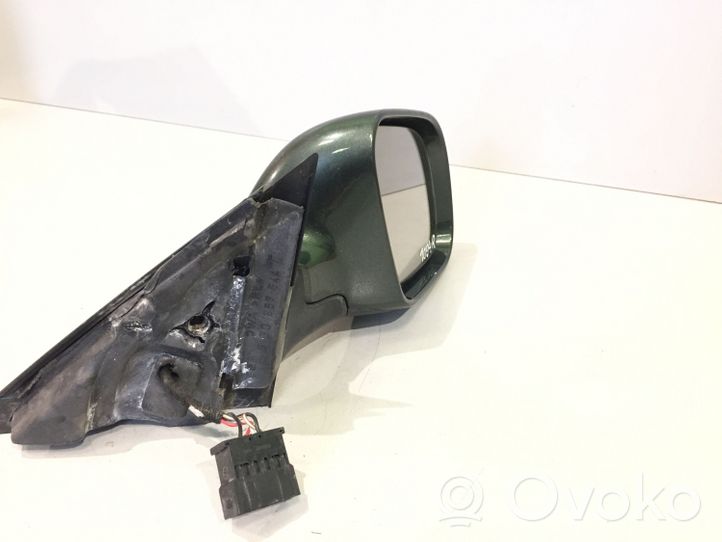 Audi A4 S4 B5 8D Front door electric wing mirror 010595