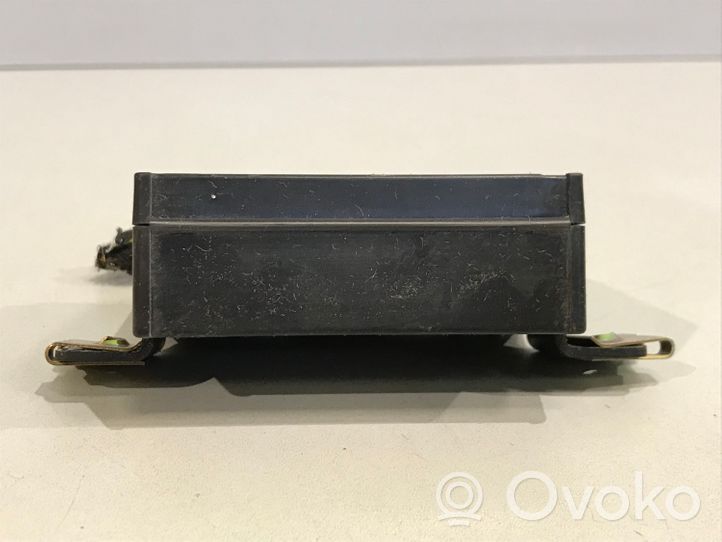 Audi A4 S4 B5 8D Alarm control unit/module 4B0951173