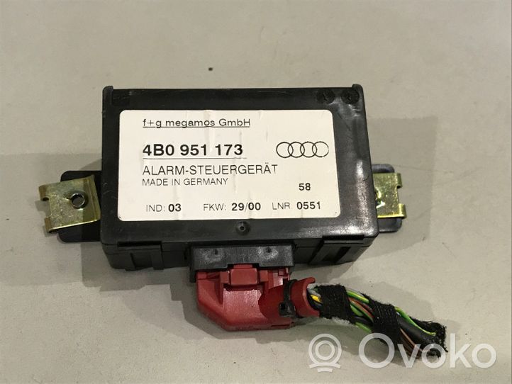 Audi A4 S4 B5 8D Sterownik / Moduł alarmu 4B0951173