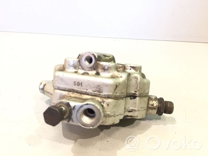 Audi 100 200 5000 C3 Distributeur de carburant 0438101006