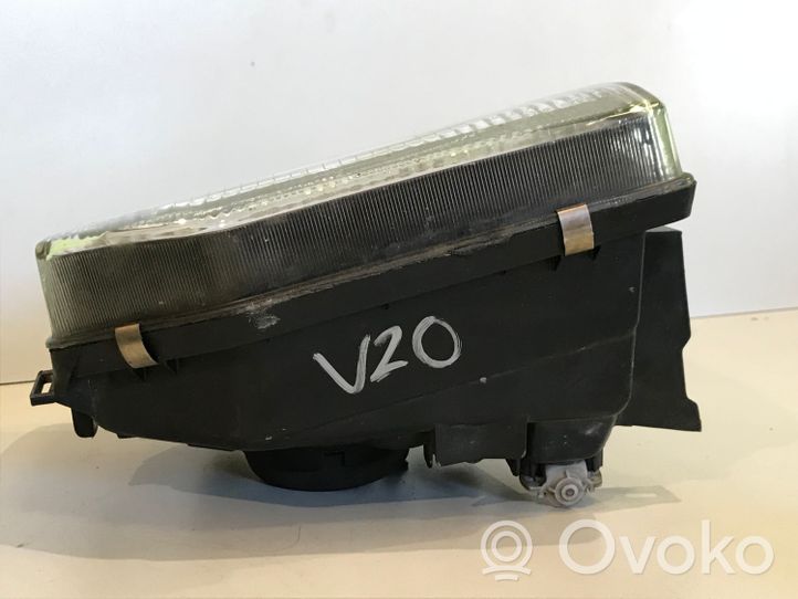 Mitsubishi Pajero Lampa przednia 11087234