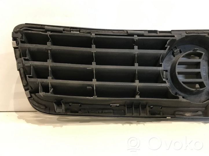 Audi A4 S4 B5 8D Kühlergrill 8D0853651R