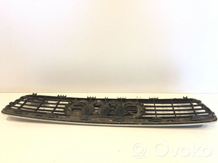 Audi A4 S4 B5 8D Atrapa chłodnicy / Grill 8D0853651