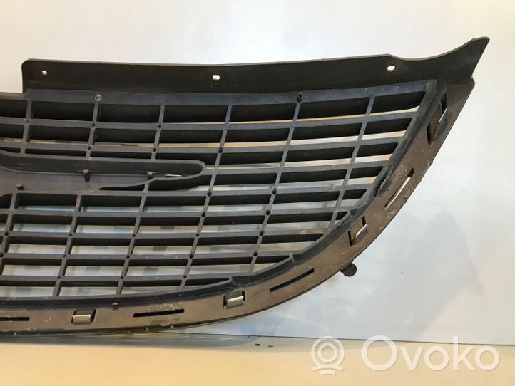 Chrysler Voyager Atrapa chłodnicy / Grill 4857522AA