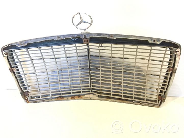 Mercedes-Benz E W123 Atrapa chłodnicy / Grill 