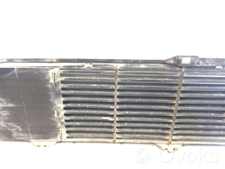 Volkswagen Golf I Grille de calandre avant 171853653D