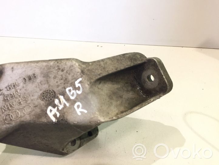 Audi A4 S4 B5 8D Support, suspension du moteur 8D0199307H