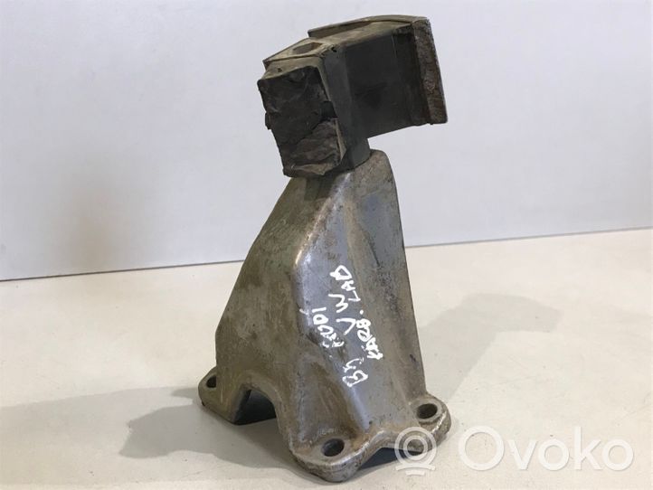 Audi A4 S4 B5 8D Supporto di montaggio scatola del cambio 8D0399113L