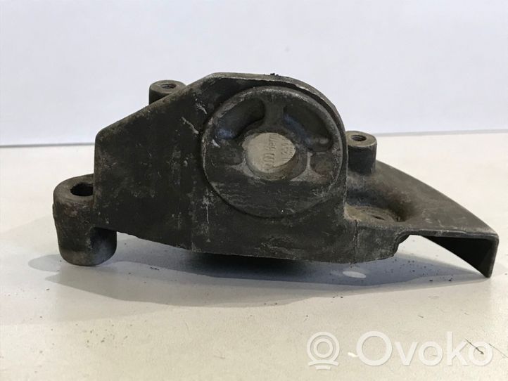 Audi A6 S6 C5 4B Supporto di montaggio scatola del cambio 8D0399113AC