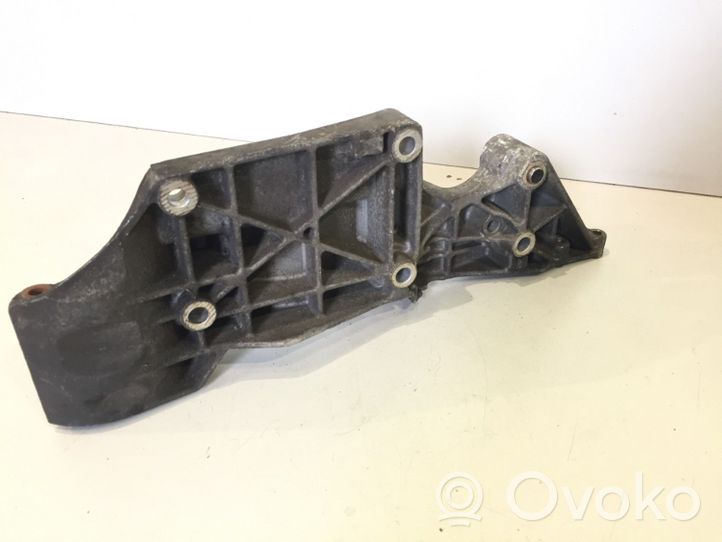 Audi A3 S3 8L Support de générateur / alternateur 045903143C