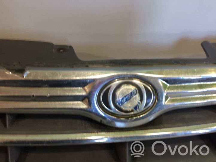 Chrysler Voyager Grille de calandre avant 04857802AB