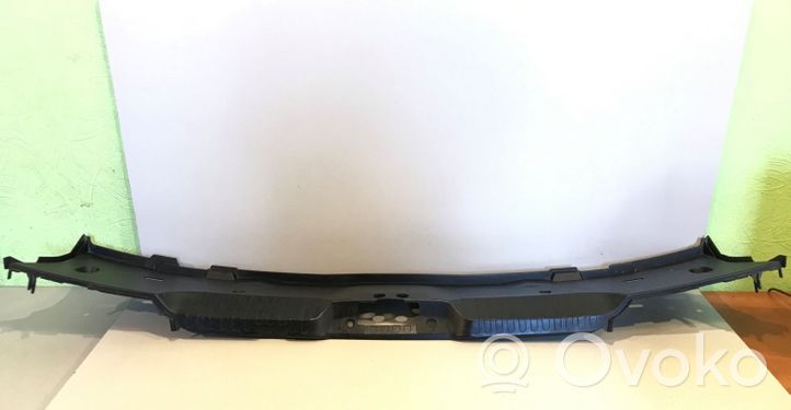 BMW 3 E36 Protection de seuil de coffre 8239548