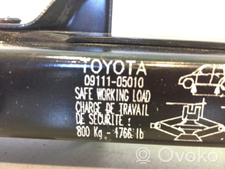 Toyota Avensis T250 Tunkki 0911105010