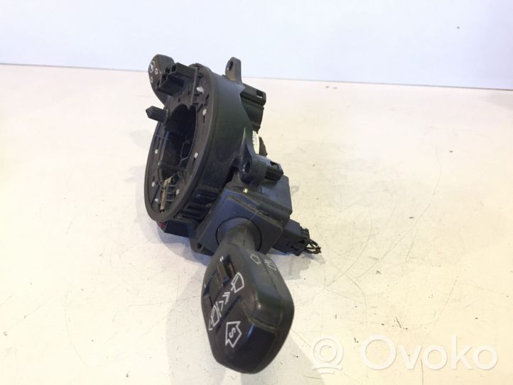 BMW 5 E39 Leva/interruttore dell’indicatore di direzione e tergicristallo 8375407