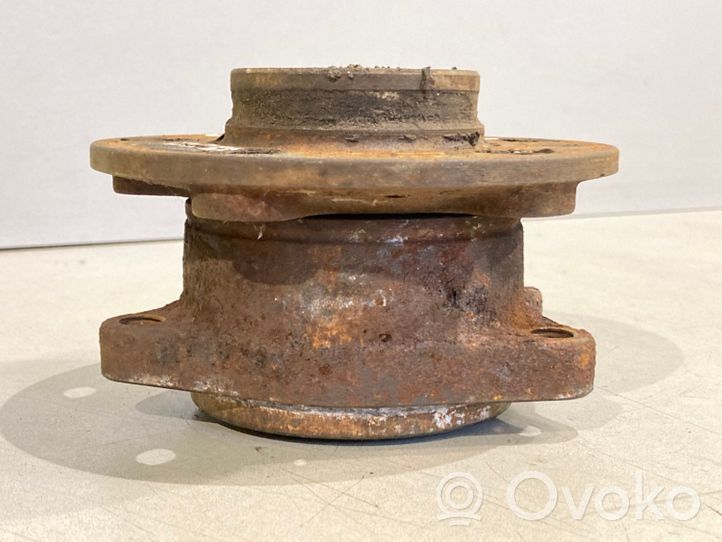 Volvo V70 Rear wheel bearing hub 