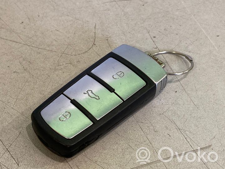 Volkswagen PASSAT CC Užvedimo raktas (raktelis)/ kortelė 