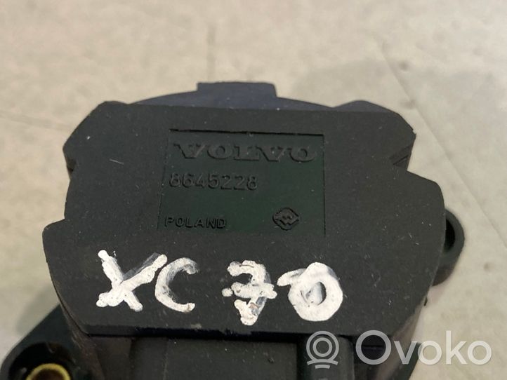 Volvo XC70 Aizdedzes slēdža kontakti 8645228