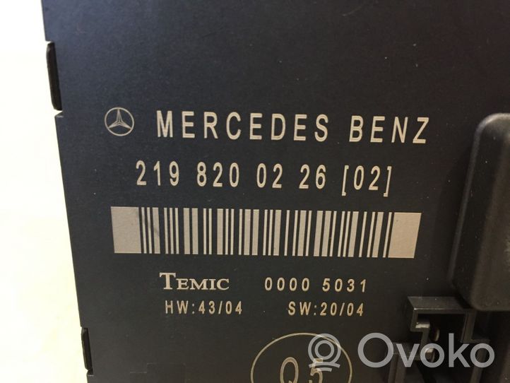 Mercedes-Benz CLS C219 Unité de commande module de porte 2198200226