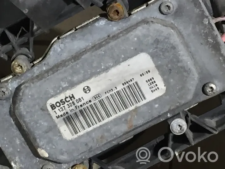 Volvo V70 Elektrinis radiatorių ventiliatorius 30680512