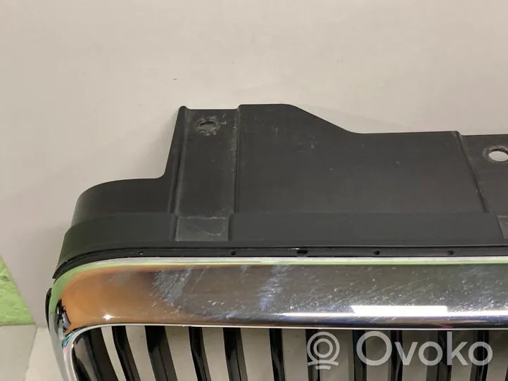 Volvo XC60 Front bumper upper radiator grill 31425533