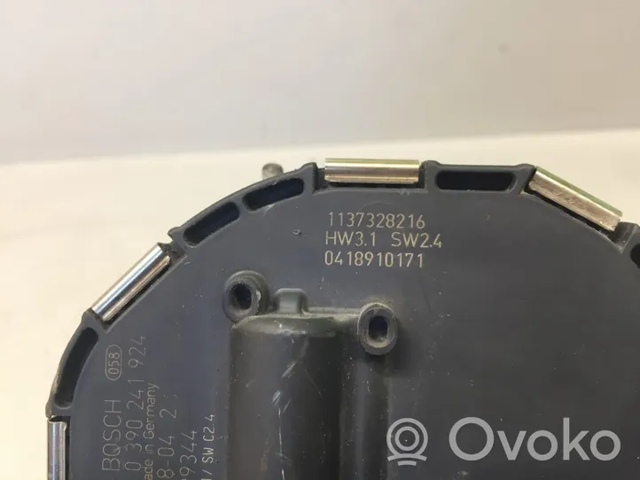 Volvo V50 Silniczek wycieraczek szyby przedniej / czołowej 30699344