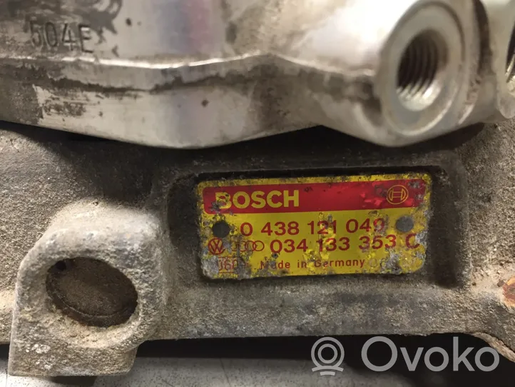 Audi 100 200 5000 C3 Distributore del carburante agli iniettori 0438101029